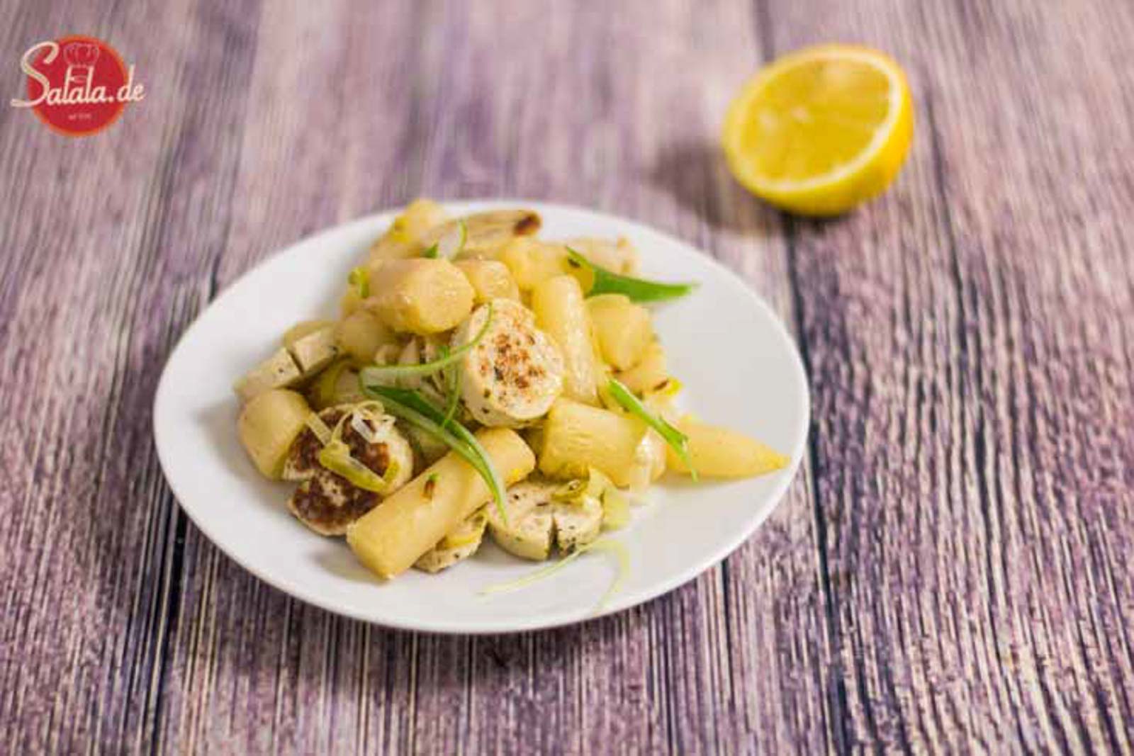 Schwarzwurzel mit Weißwurst - by salala.de -Rezept gebratene Weißwurst Low Carb salala.de Kümmel Frühlingszwiebeln verboten Ballaststoffreich Inulin Pfannengericht