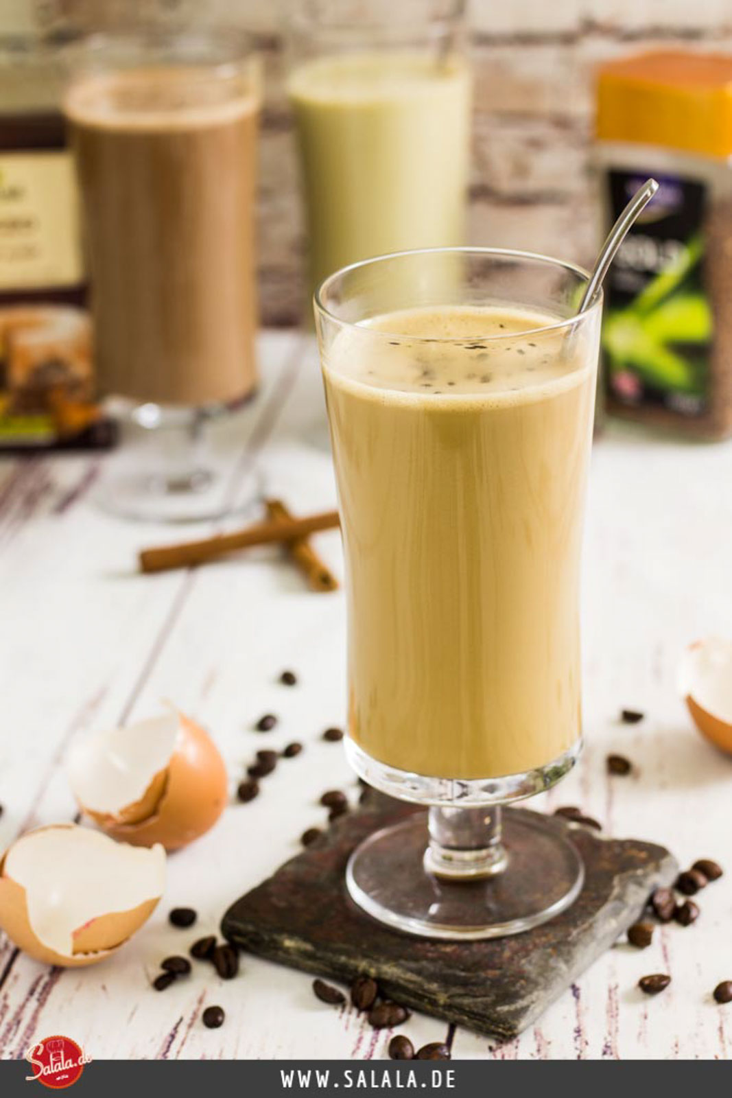 Keto Kaffeedrink zum Frühstück ohne Milch #frühstück #lowcarbfrühstück #lowcarb #lowcarbrezepte #keto #ketorecipes #drinks #lowcarbgetränk #ohnezucker #sugarfree #milkfree #milchfrei